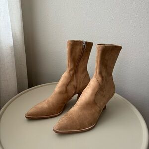 Dolce vita suede Ankle Boots